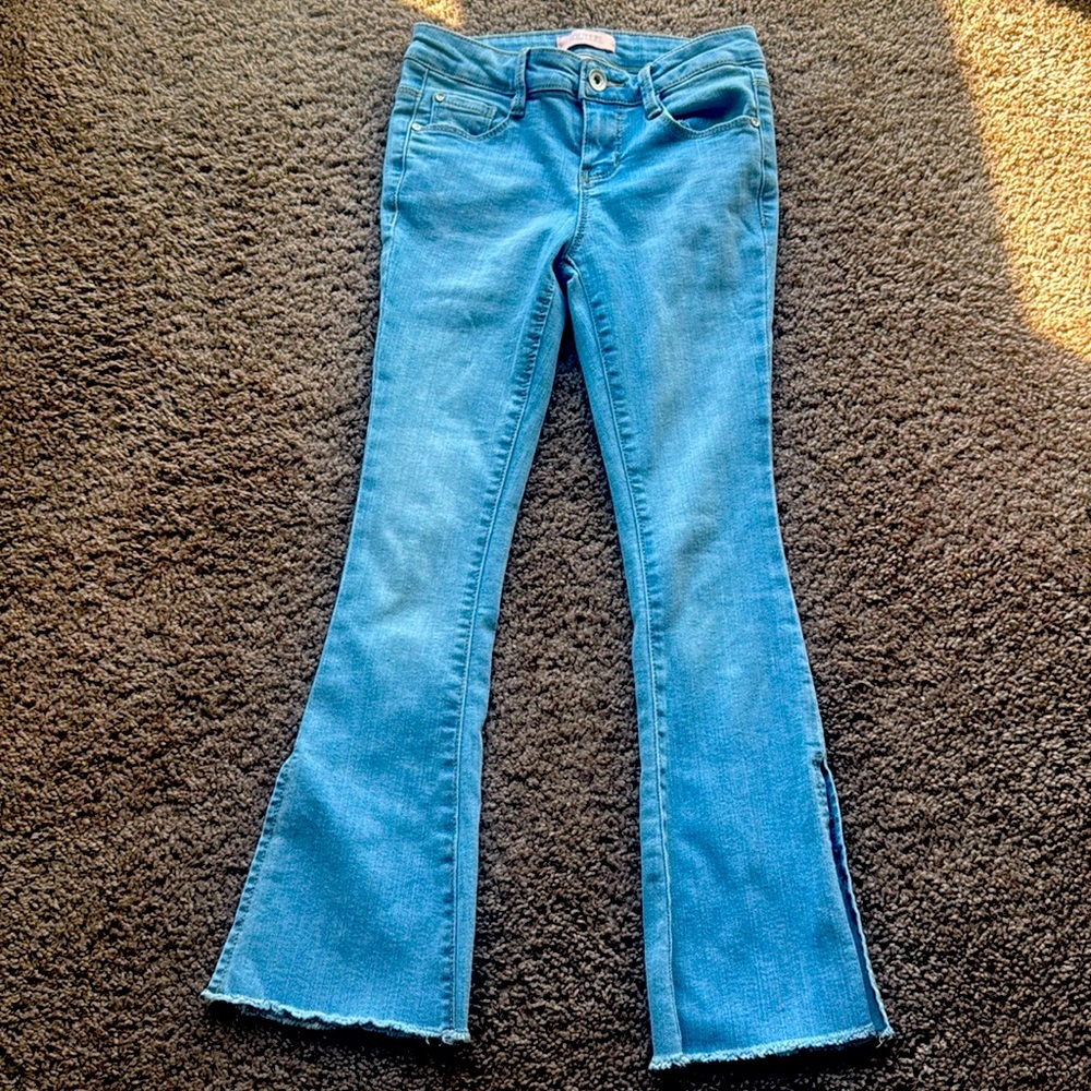 Girls’ Light Wash Flared Jeans – Size 7